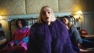 Winona Oak - With Myself (Official Video 2020)