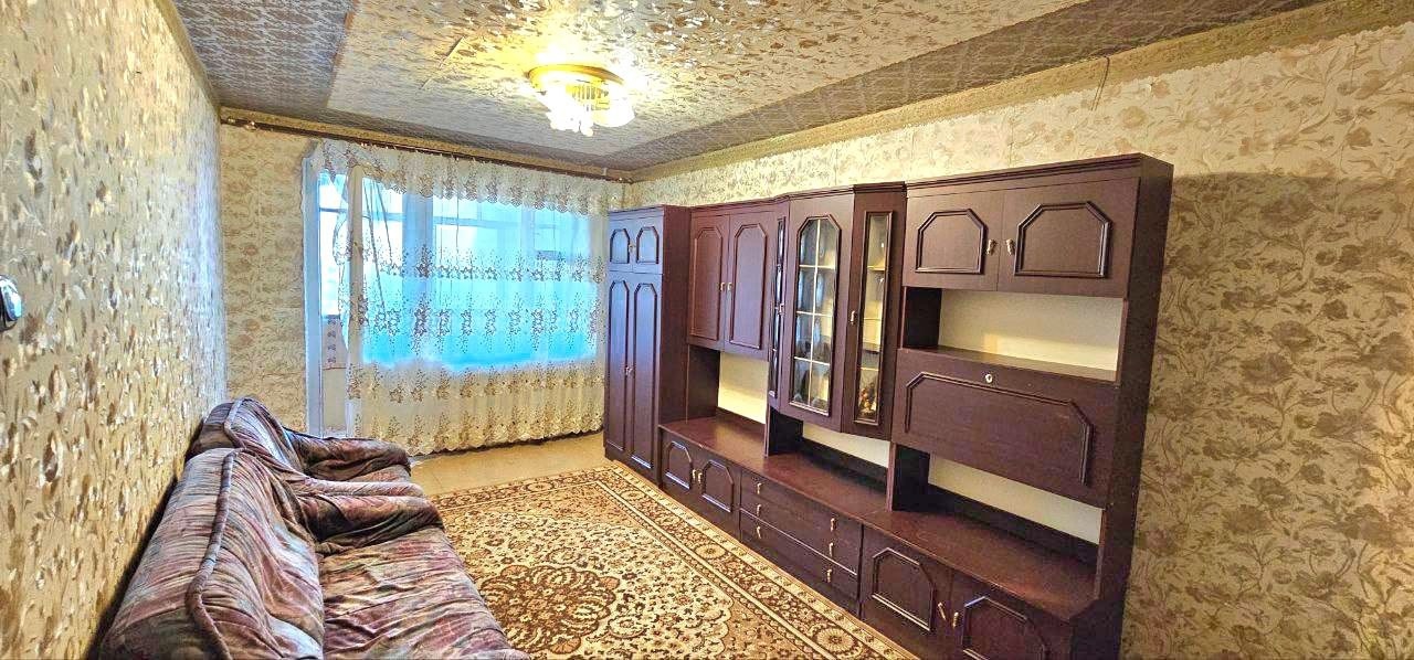 Продам 2-х комнатную квартиру на кв. Мирный (р-н погранзаставы) 5/9 эт., 52,9 кв.м.общ.пл. Комнаты раздельные, с/у раздельный, жилое состояние. . Цена 5,8 млн. руб. +7959-216-43-31 +7959-505-37-17 Елена...