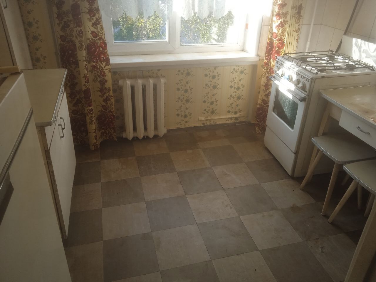 Продаётся 1-комнатная квартира! Ул.Бресткая эт.6/9 🏠 Характеристики: Площадь 32кв.м — есть мебель 🛋️ — окна м/п — балкон — санузел раздельный — вода постоянно — состояние жилое – заходи и живи — документы РФ, никто не прописан 📍 Отличное расположение: рядом школа, детский сад, удобная транспортная развязка. 💰...