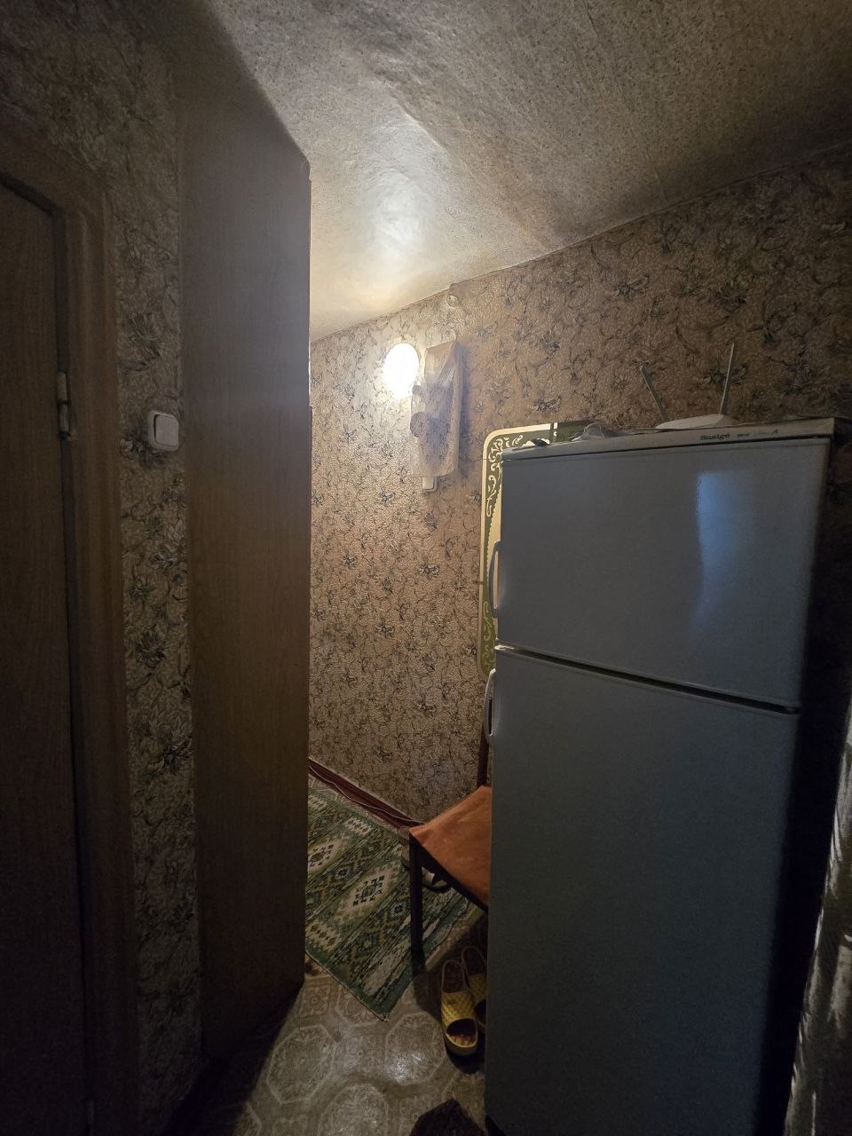 Продам 2-комн. квартиру на кв. Щербакова. 5/5 этаж. 43/27/6кв. Квартира в жилом состоянии. Балкон застеклëн м/п. Окна м/п, с/у совмещён. Крыша перекрыта в 2023г. Рядом супермаркет, остановка Щербакова,больница. Цена 4 500 000₽ +7 (959) 195-27-88 Мила...