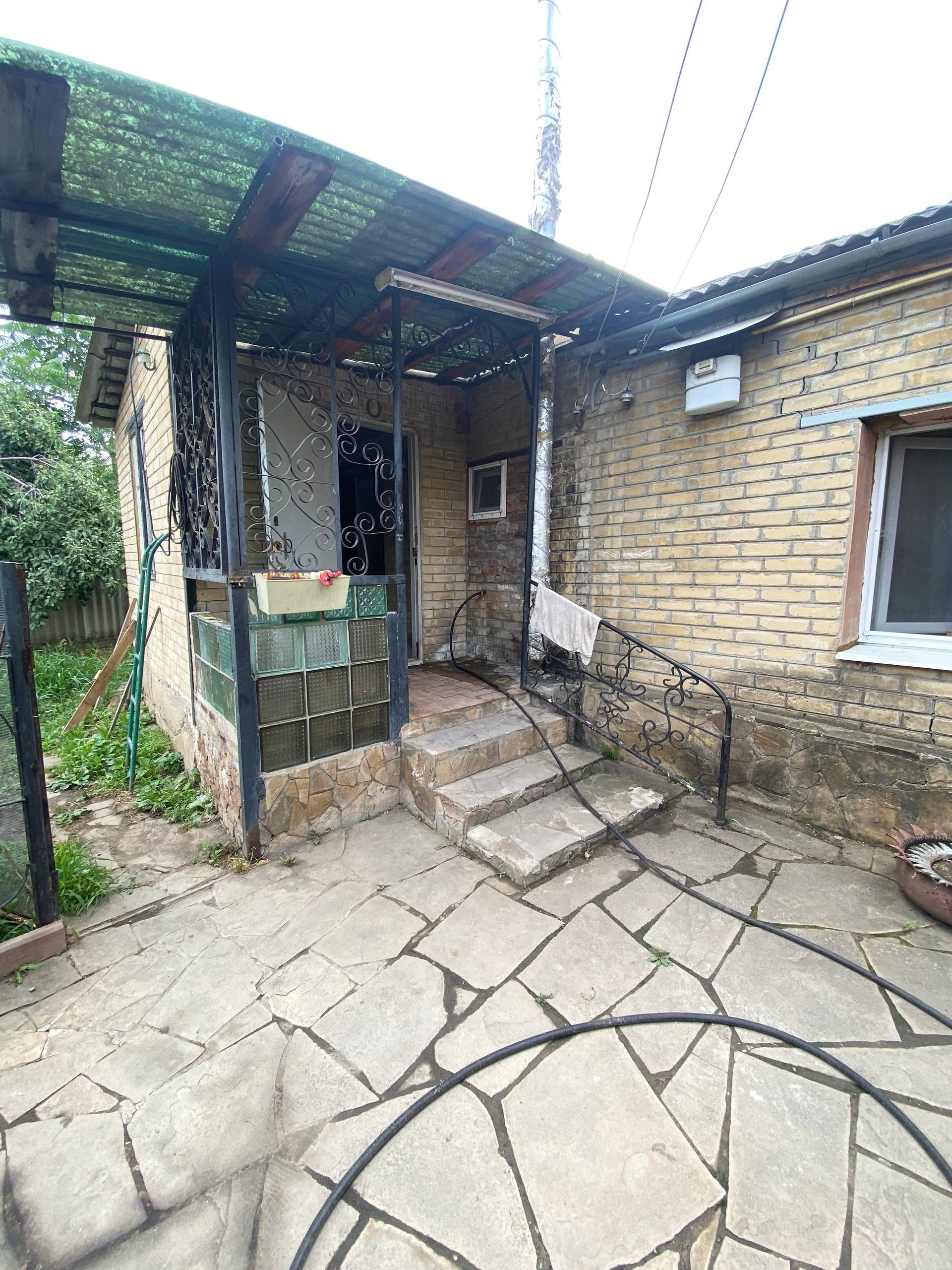 ⁉️СРОЧНО ⁉️
Переулок Пионерский, р-н пл. Ленина, дом общей площадью- 56 кв. м., три изолированных комнаты, санузел в доме, котёл, газ колонка. Участок...